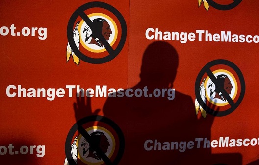 Индијанско племе бара промена на името на фудбалскиот клуб Redskins